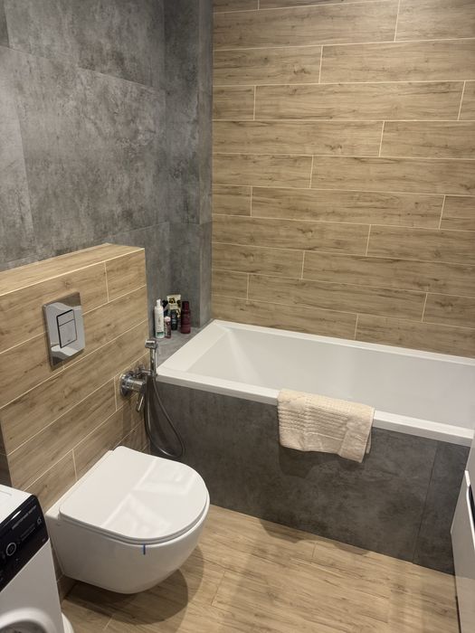 ЛЮКС апартаменти  в центрі міста з власним паркомісцем