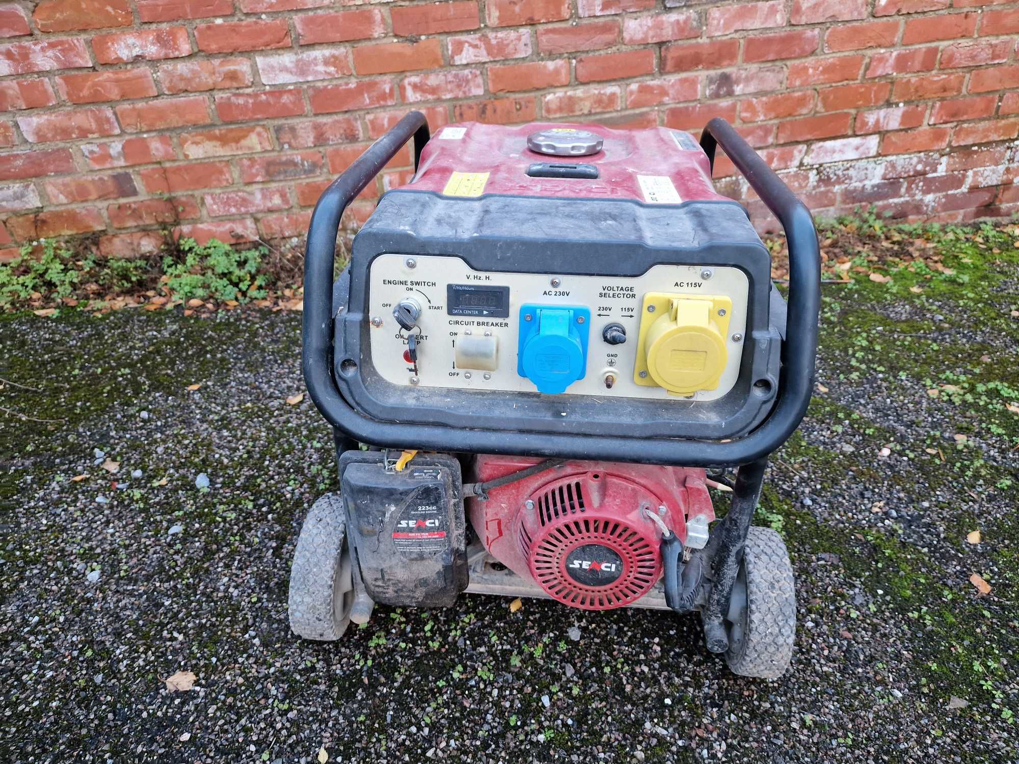 Agregat prądotwórczy 3.3 kW 115V i 230V