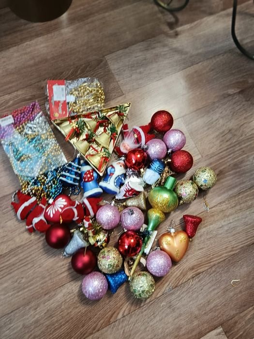 Новогодние ёлочные игрушки