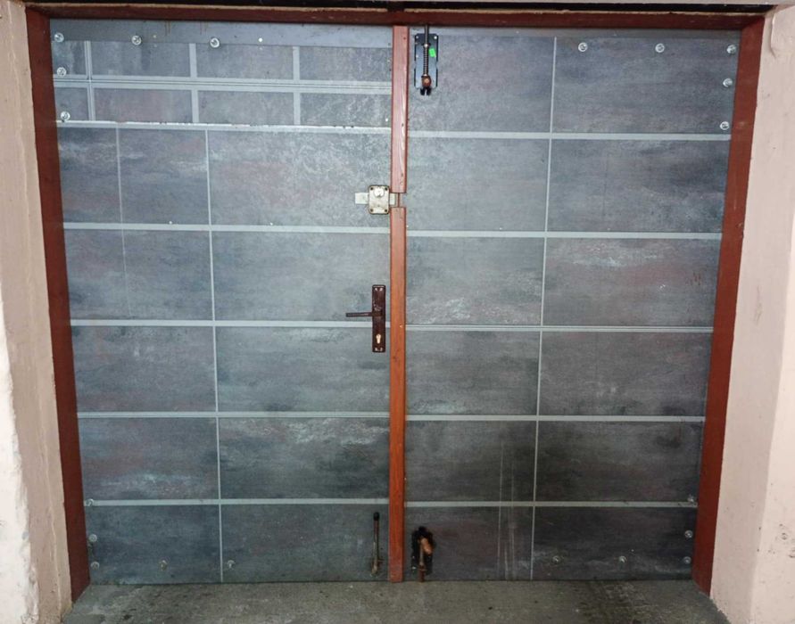 Drzwi garażowe drewniane, ocieplone