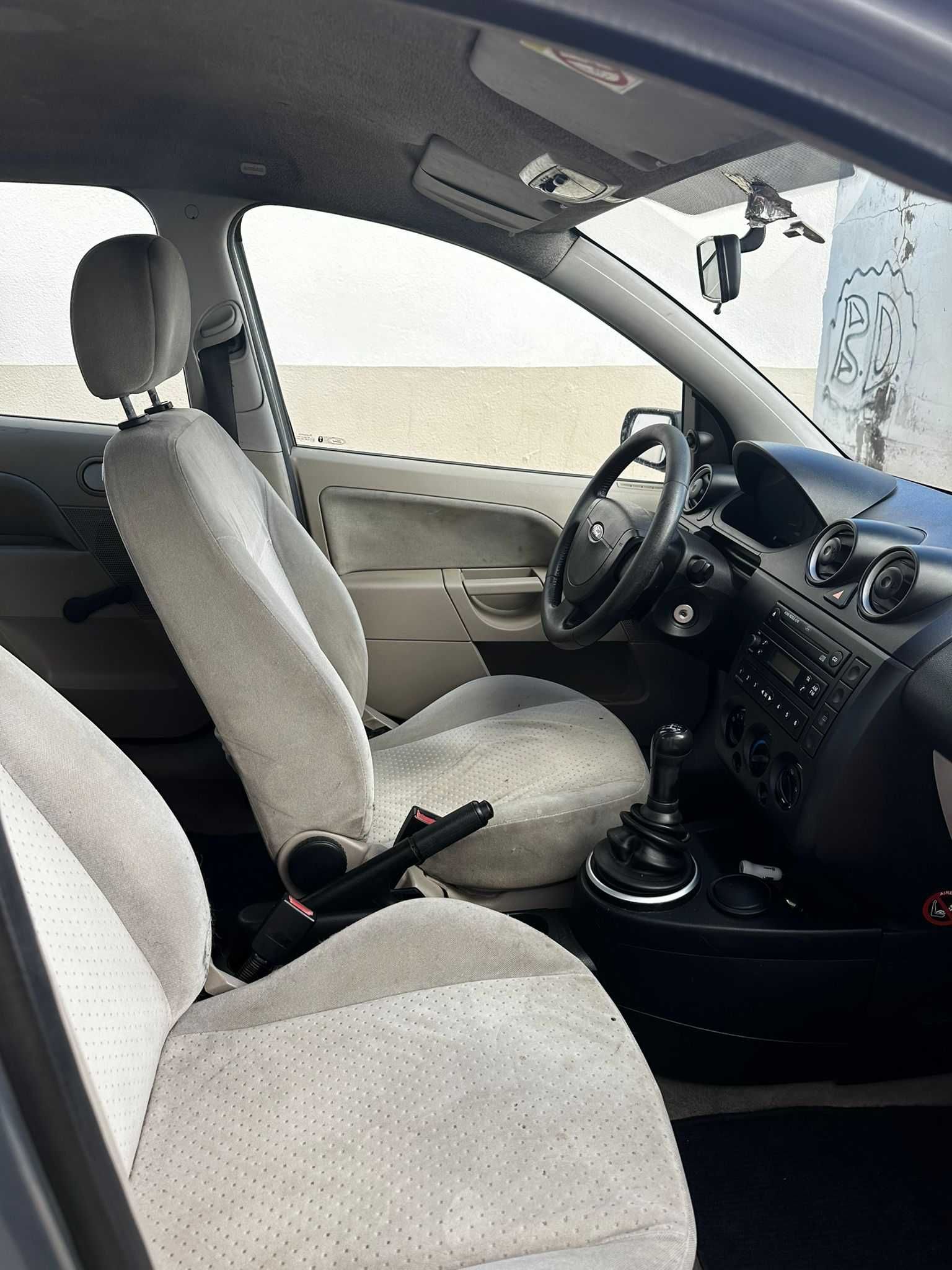 FORD FIESTA 2002 Gasóleo