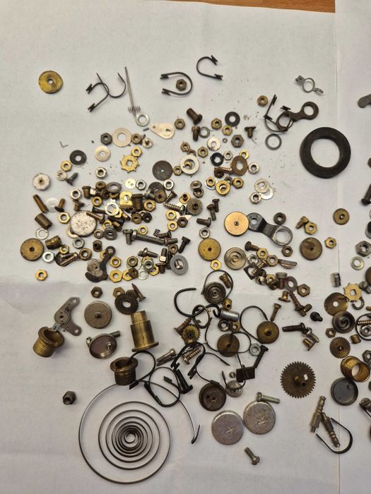 Zegarmistrzowskie elementy-śrubki,nakrętki,sprężyny ...
