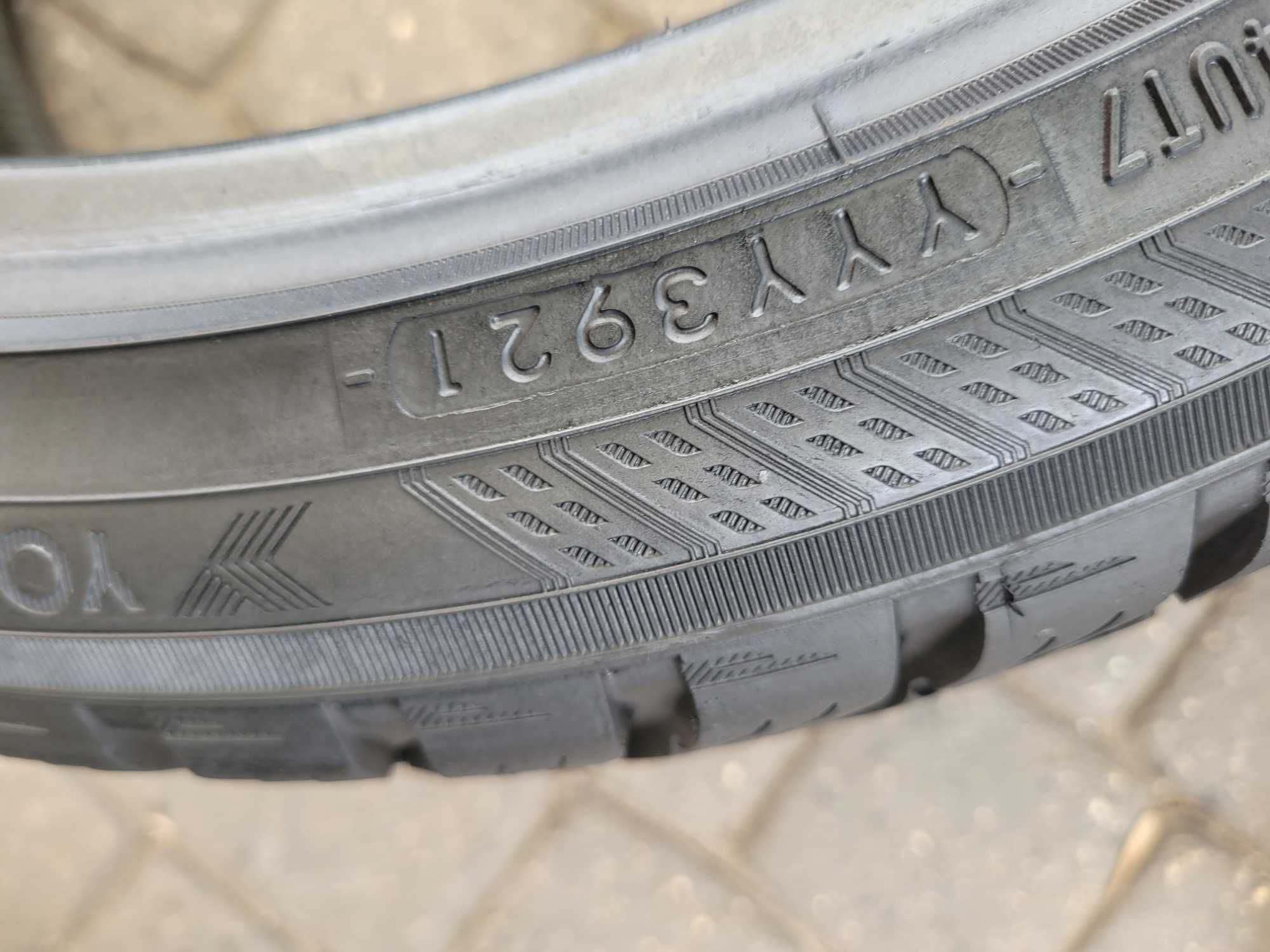 225 /40  R 18  Yokohama     Całoroczne