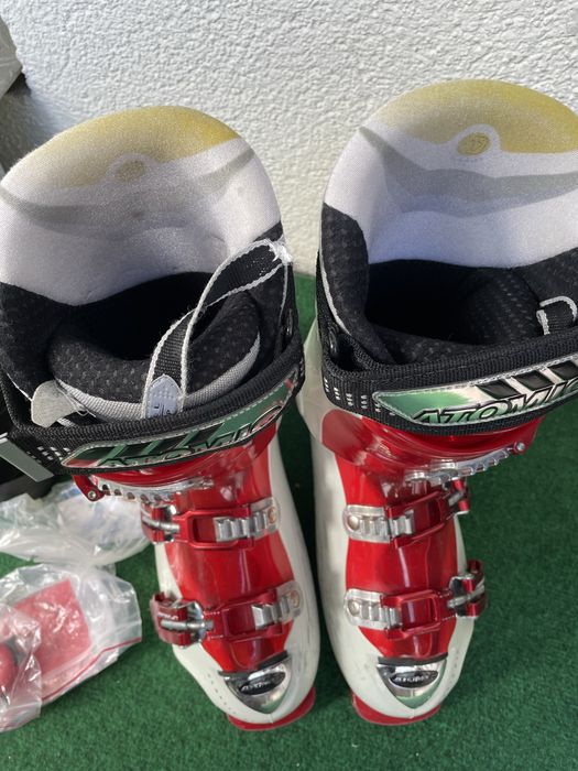 Лижні черевики Atomic