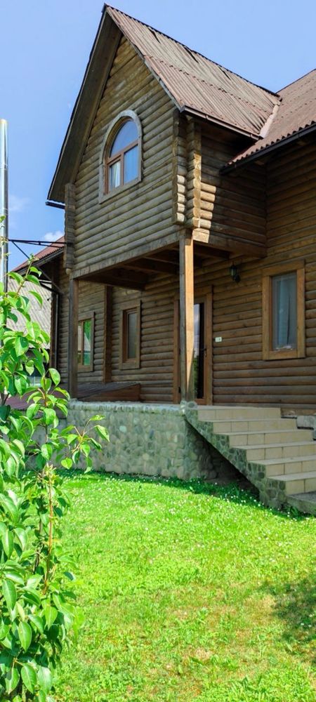 Відпочинок в Карпатах з басейном