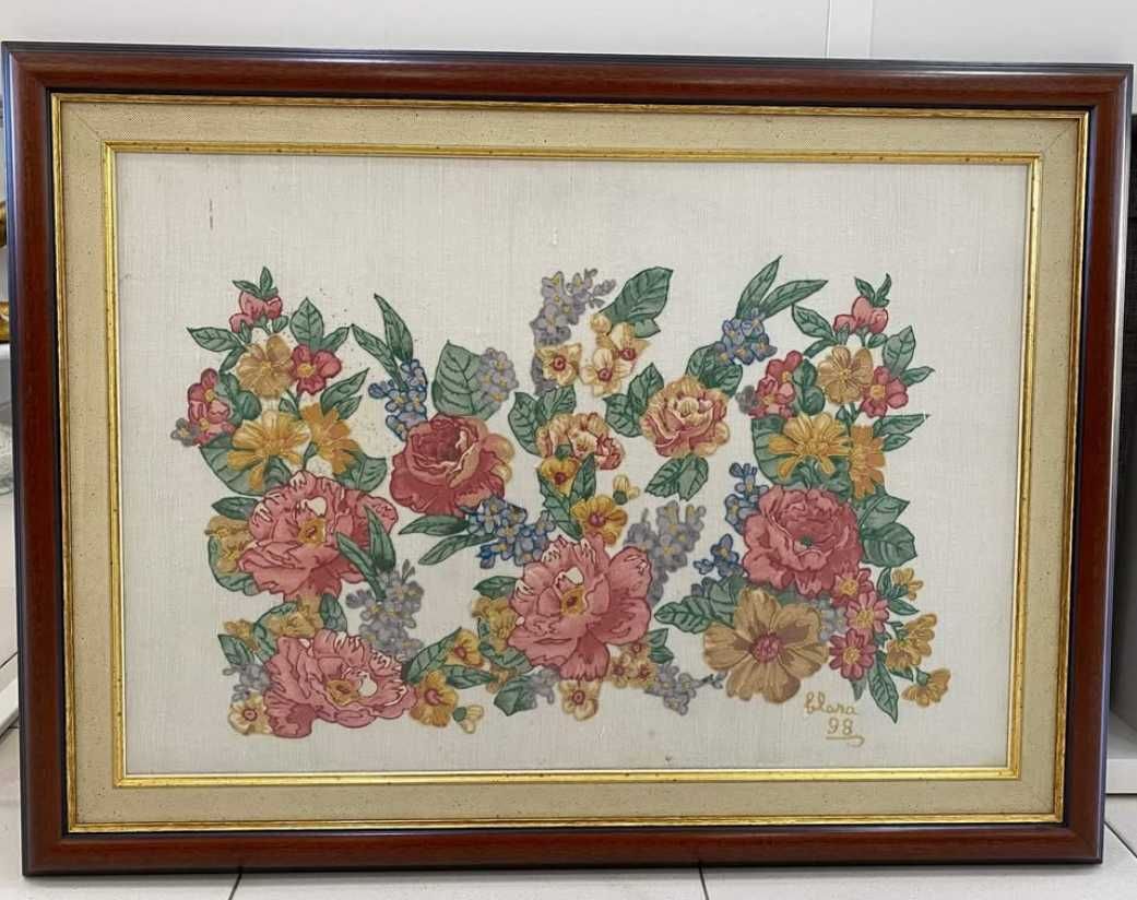Quadro com flores - pintura em tecido