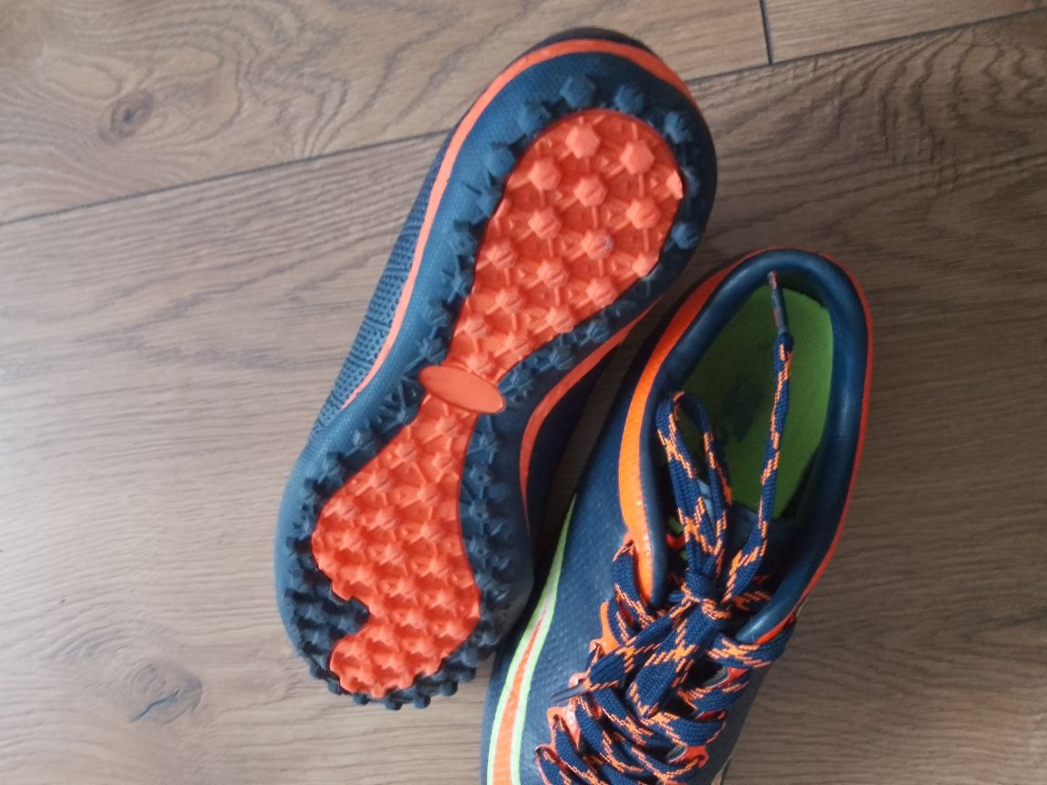 Buty piłkarskie - turfy CR8 XCORE ORLiK
To jest zbiornik uzywany?? Cen