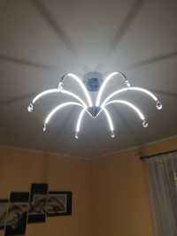 Lampa LED do salonu bardzo ładna