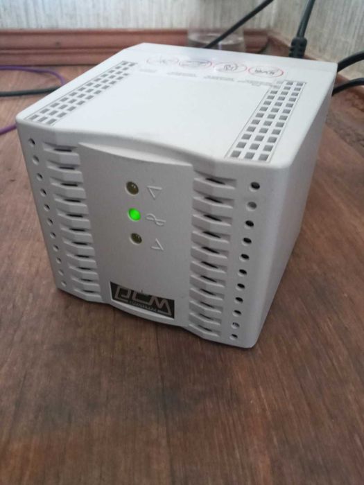 Автоматичний електронний Стабілізатор напруги Powercom 300 Вт TCA-600