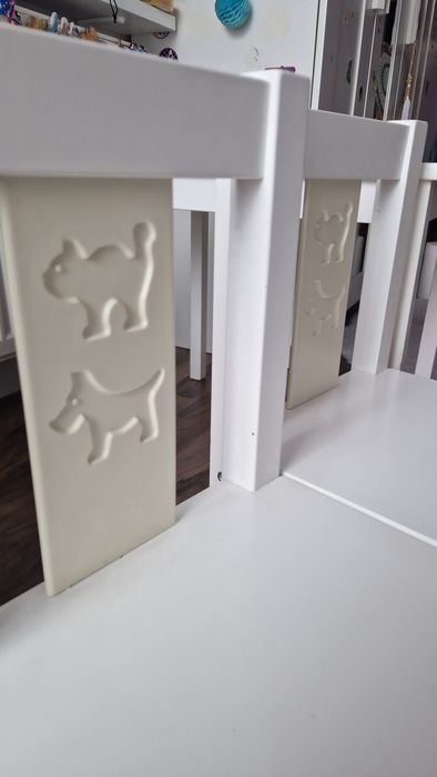 Zestaw stolik i 2 krzesełka Kritter ikea