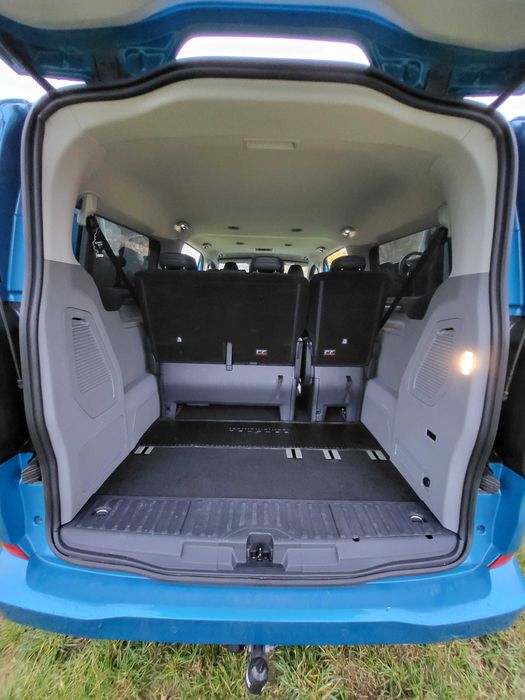 Wynajmę 8-osobowego nowego busa Ford Tourneo Custom - 4x4 hak automat