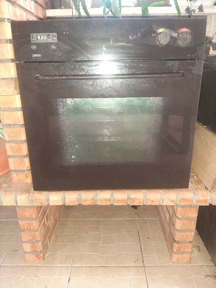 Forno de cozinha zanussi Built.in BM441