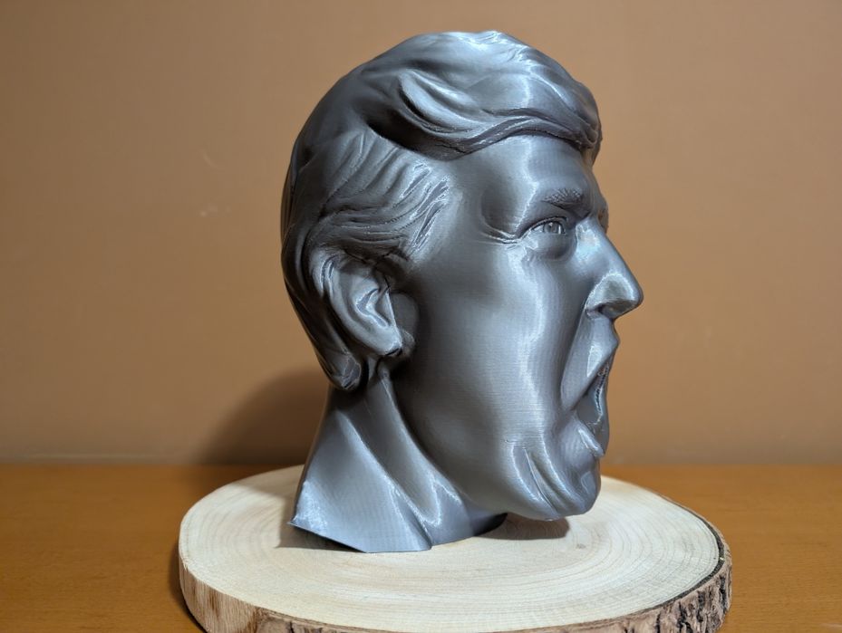 Busto do Donald Trump