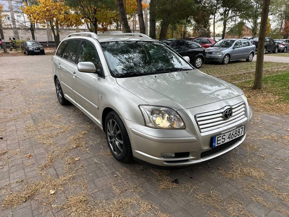 Toyota Avensis automat benzynka hak