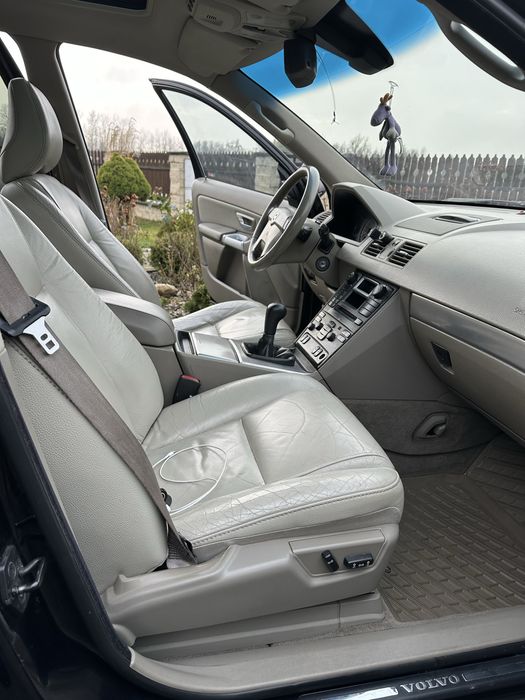 Volvo xc90 2,4d 2006r. Summum Manual