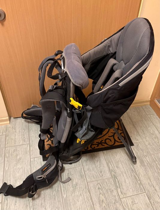 Nosidło turystyczne Deuter Kid Comfort Pro czarne szare