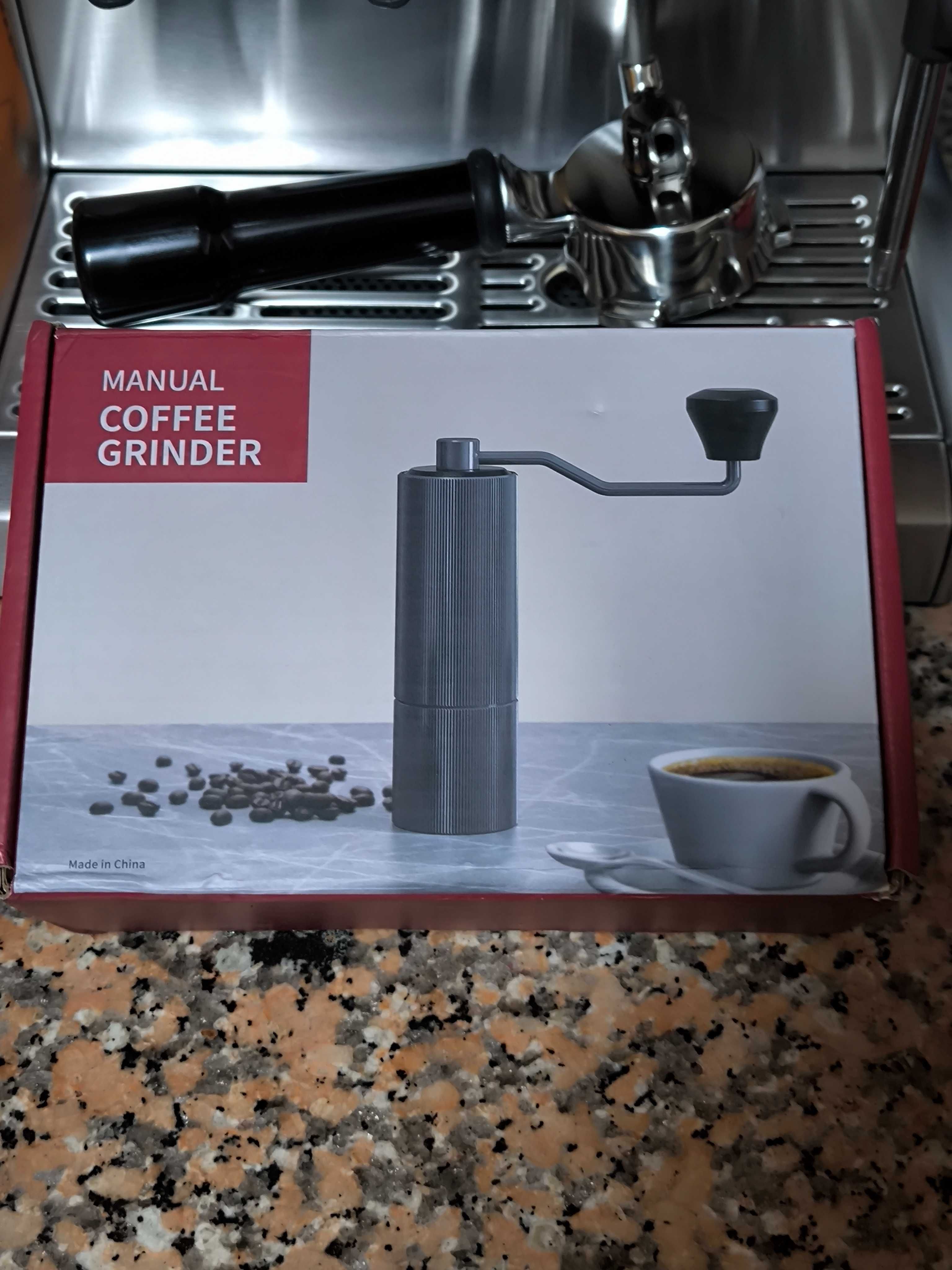 Moinho de café manual em aço inoxidável