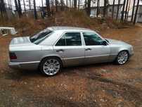 Mercedes-Benz W124