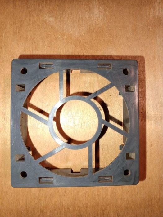 Держатель кулера 90 х 90 мм.