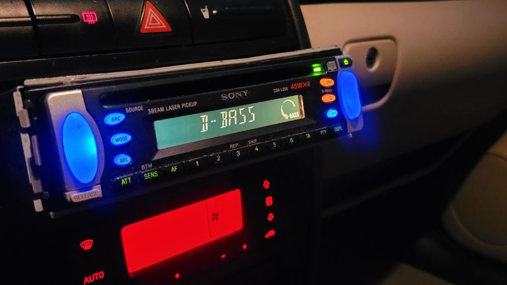 Super Kultowe Kolorowe Radio Samochodowe Sony CDX-L350 CD FM