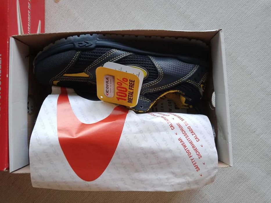 Кросівки робочі COFRA 42 розмір
