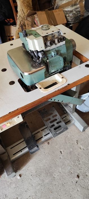 Оверлок "Агат", со столом и мотором