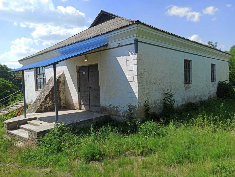 продам склад/магазин с.Плебанівка Шаргородський р-н