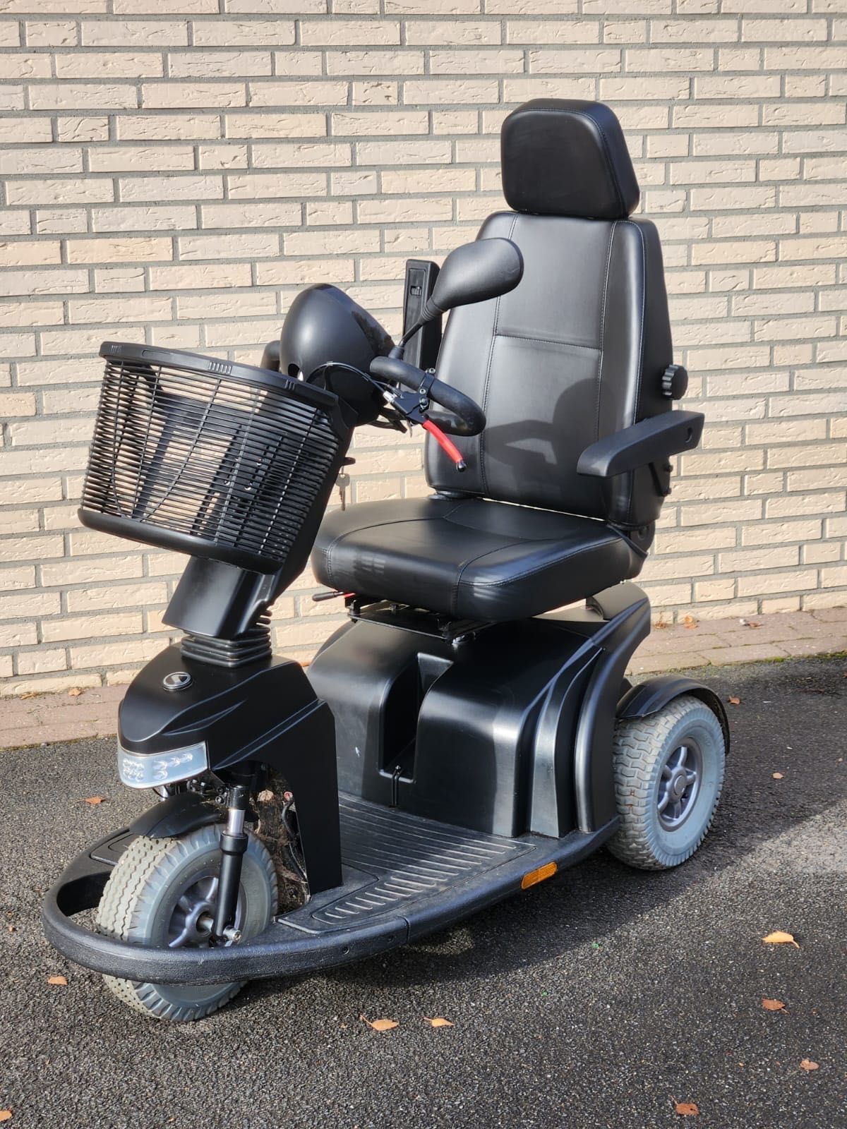 Skuter inwalidzki 3 kołowy STERLING Elite² XS