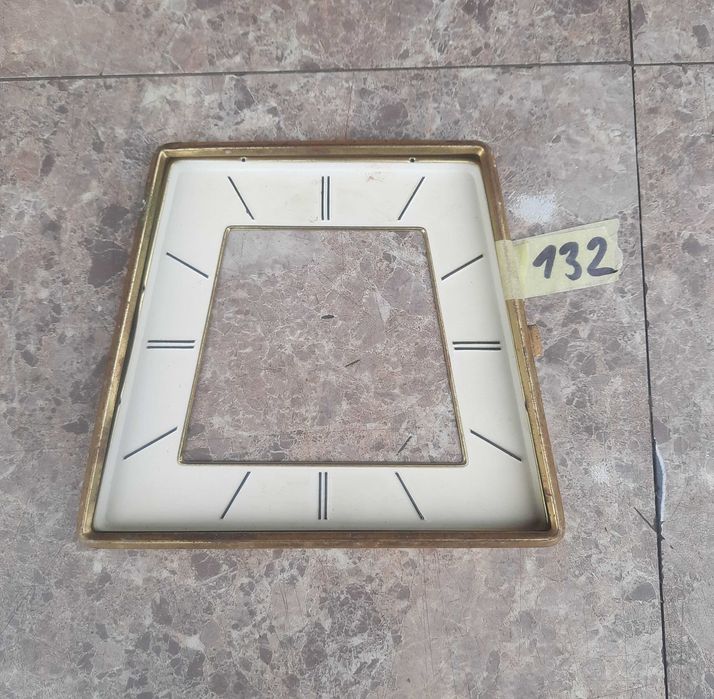 132 Drzwiczki front ramka tarcza zegara 15,3x13,1cm