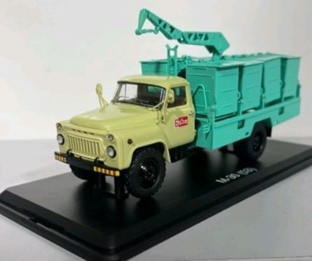 Модель 1/43 вантажівки фірма SSM