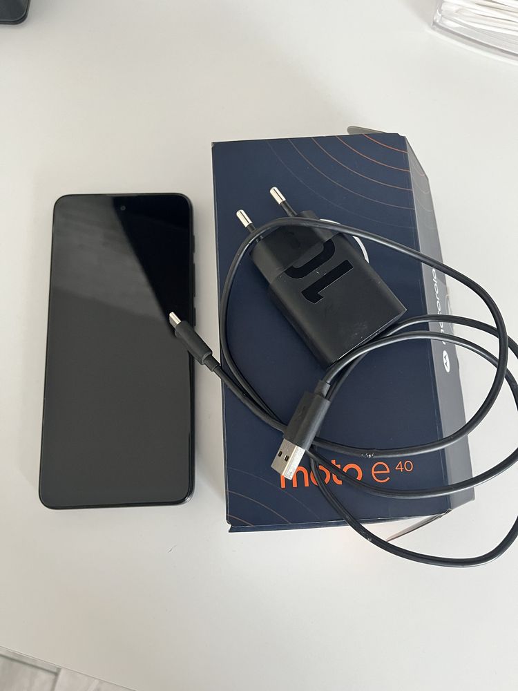 Sprzedam smartfona motorola e40
