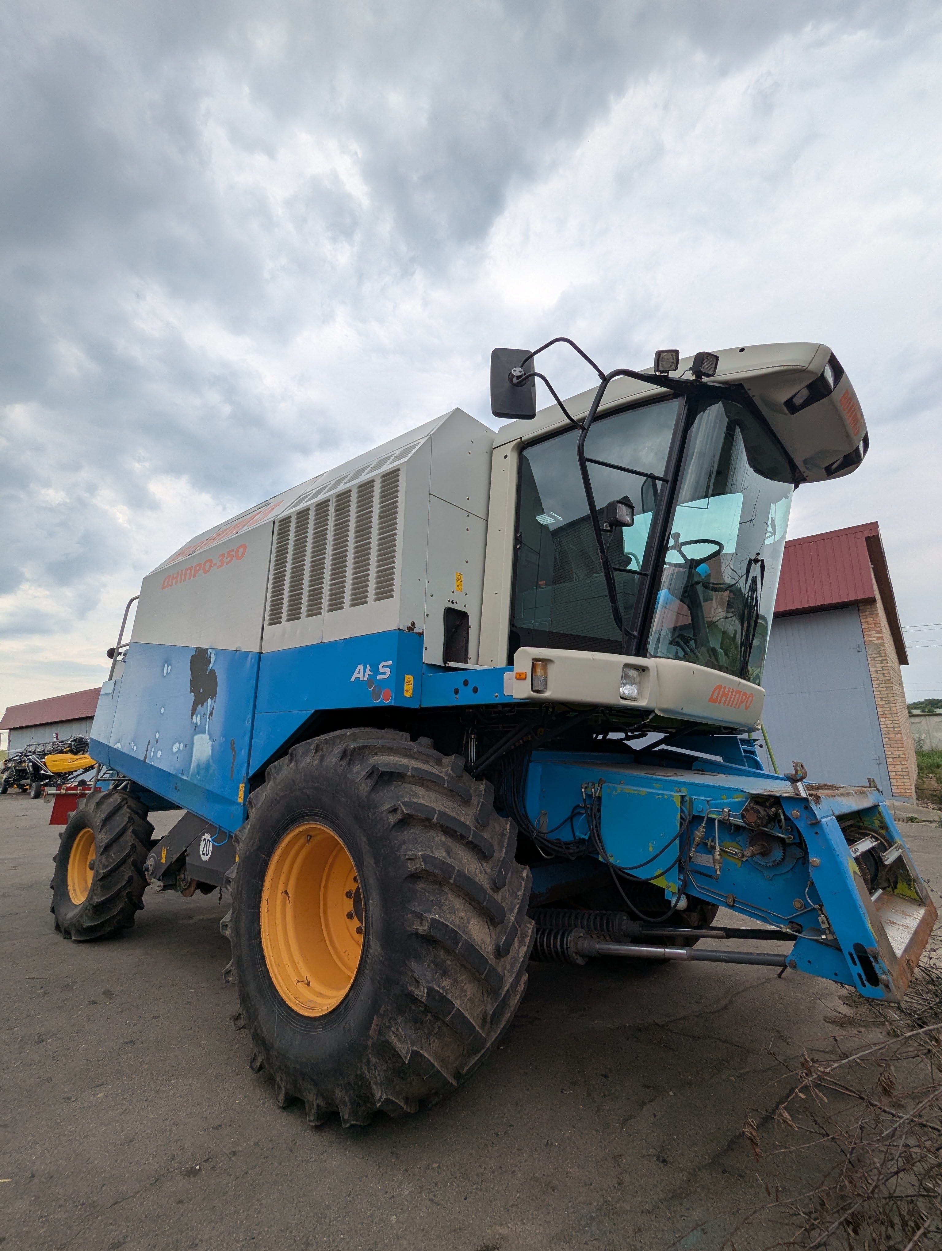 Комбайн Claas Mega 350 2004