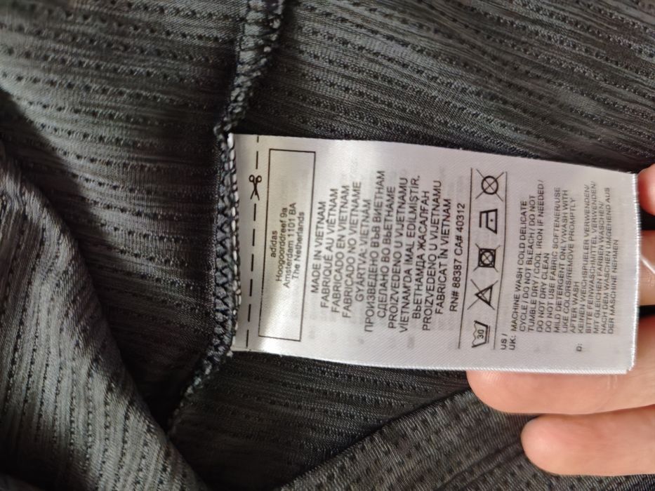 Футболка Adidas женская