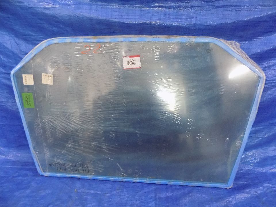 szyba tylna 82014988 fiat M100 ford 5640 case MXM120 new holland T5030