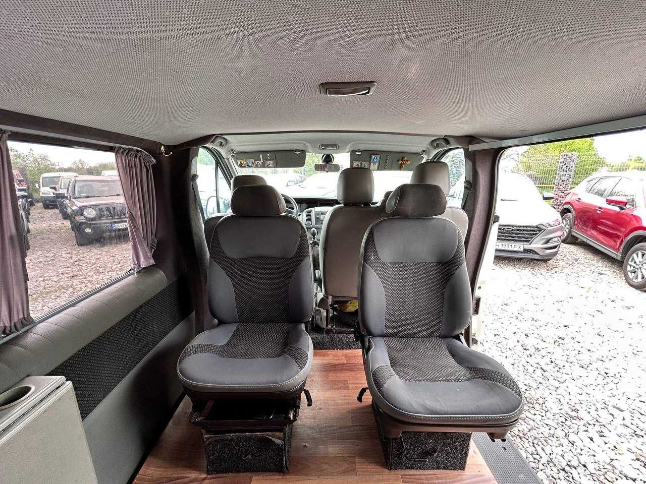 Авто Opel Vivaro 2009