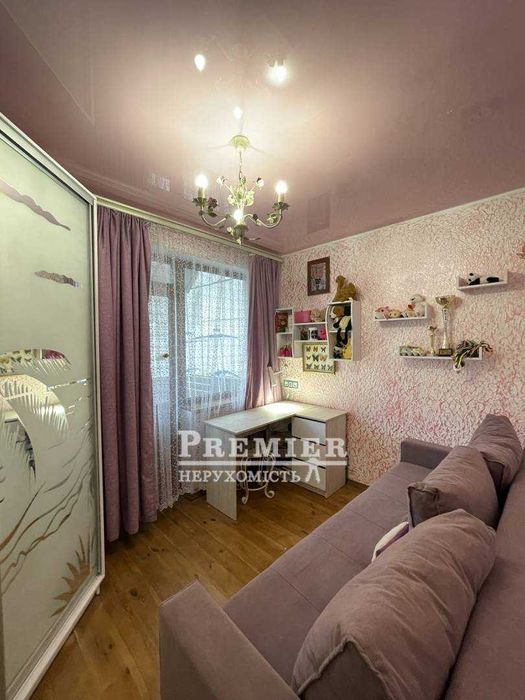 В продаже дом на берегу моря.