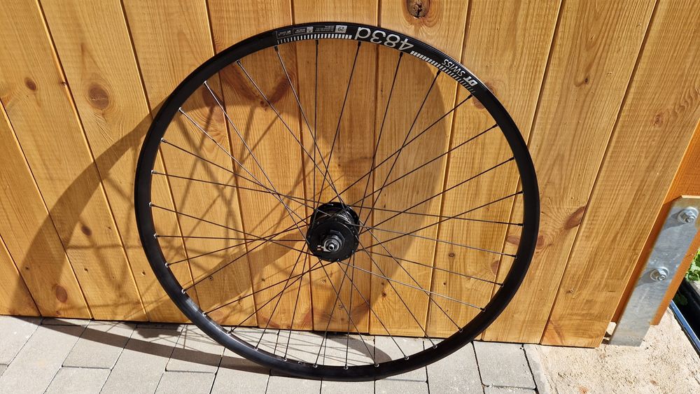 Nowe koło przednie  Shimano Dt swiss z prądnicą dynamo tarcza