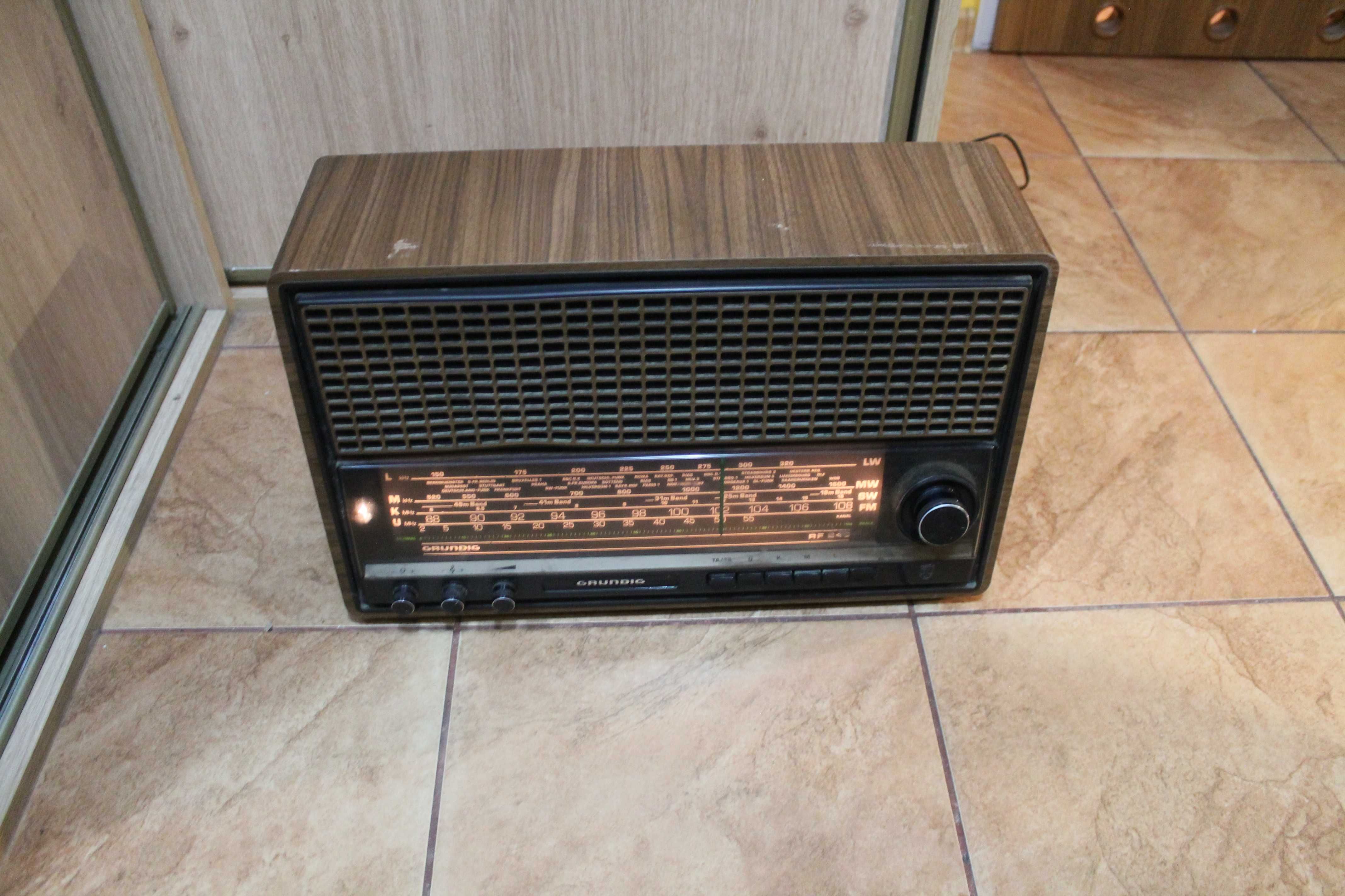 Ładne Radio Grundig RF 640 Retro Vintage