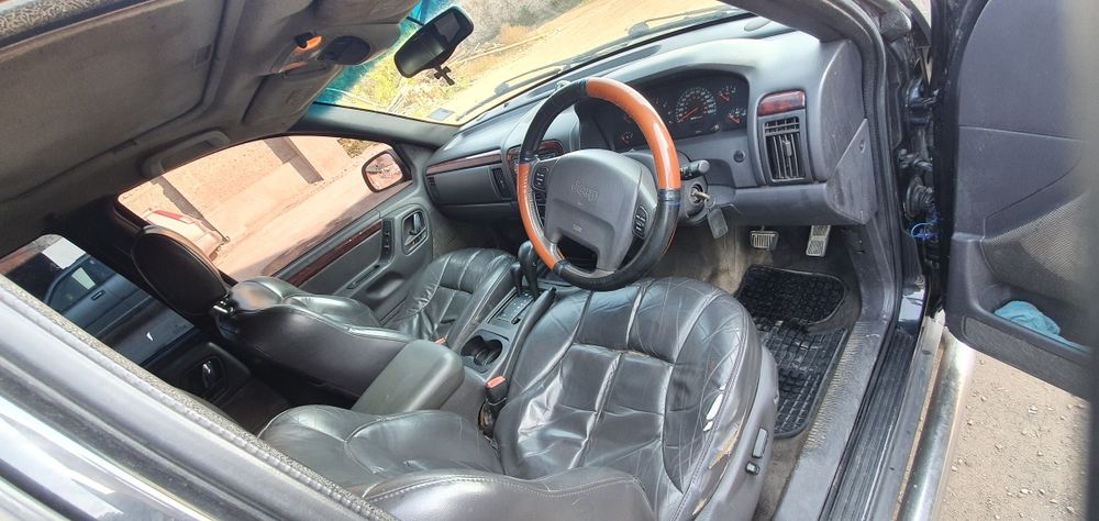 Розборка Jeep Grand Cherokee 4,7