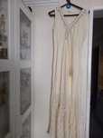 Vestido bege em renda
