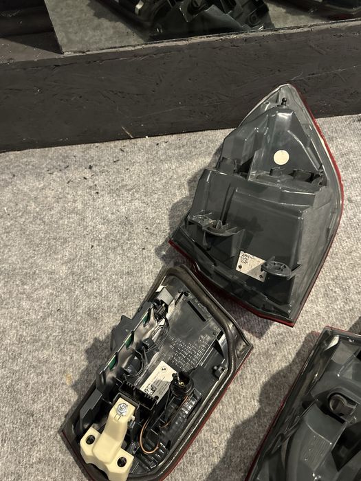 Lampy BMW F30 LCI tył