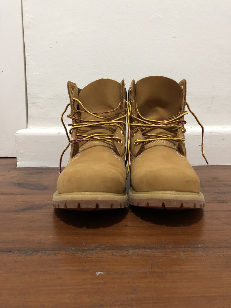Botas Timberland clássicas em excelente estado.
