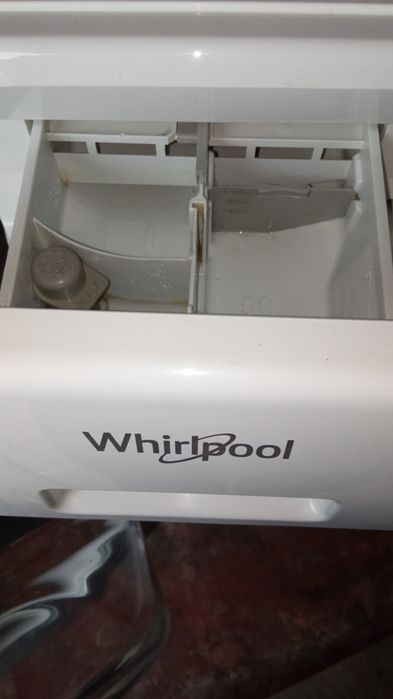 Продам стиральную машину Whirlpool