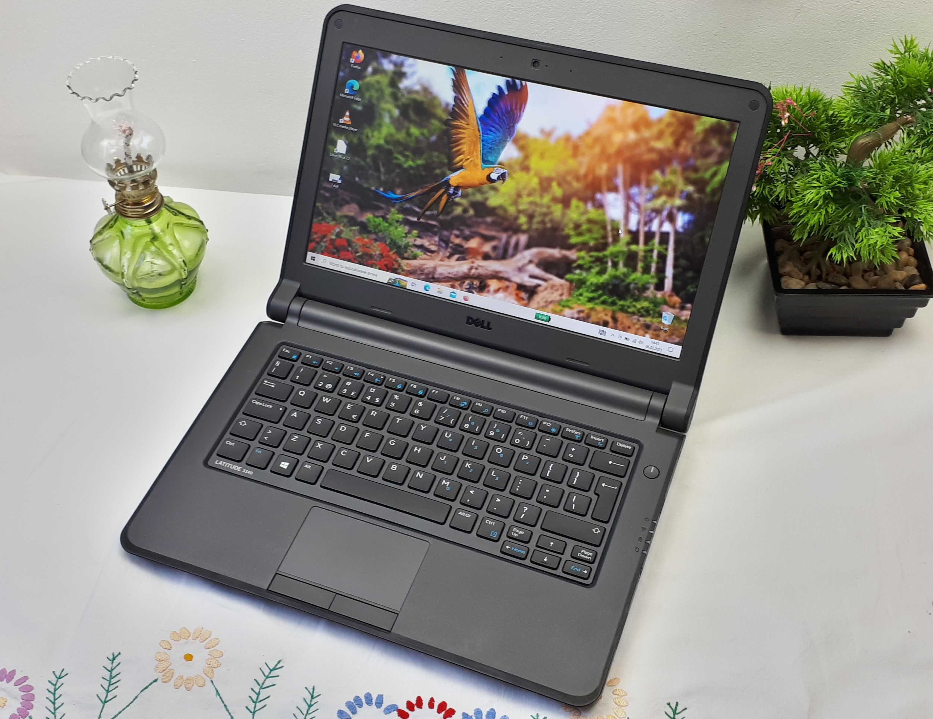Ładny Laptop Dell 13,3"HD LED Core i3 2.00GHz x4/4GB/500GB/HDMI/Kamera