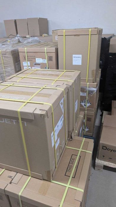 BLUETTI AC300 + B300K (2768 Вт-год, 3000 Вт) - Світло буде завжди!