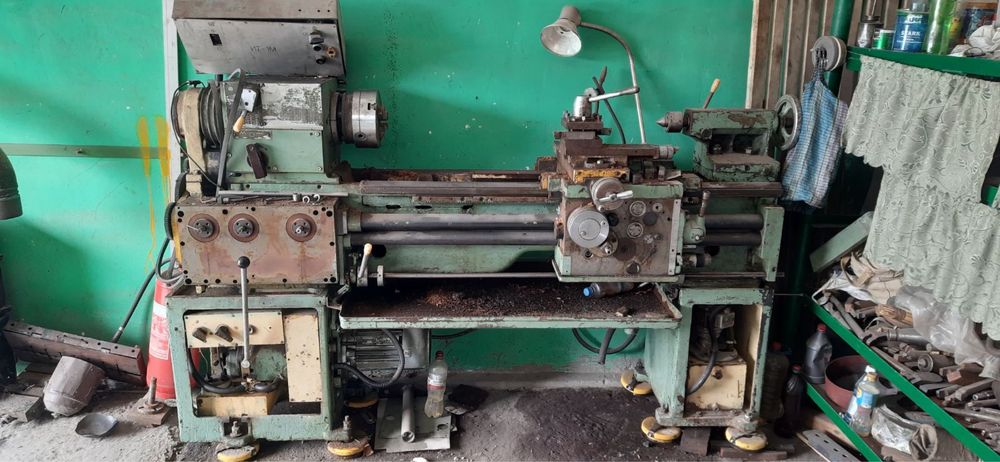Токарный станок .Павлоград