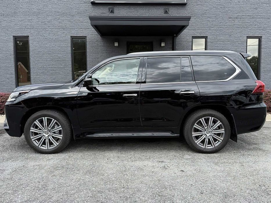 Lexus LX 570      2017