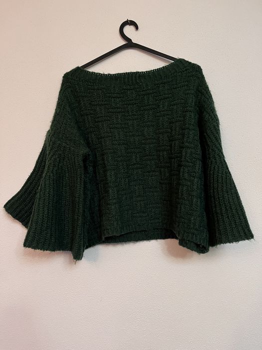 Blusa de malha verde com manga balão