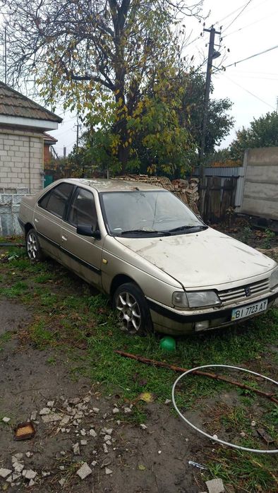 Продам пежо 405 на запчасти или ремонт