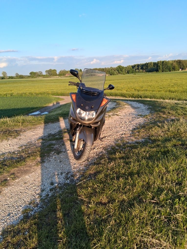 Yamaha majesty 250cc